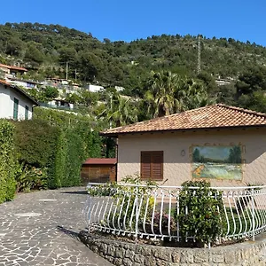 https://pink-house.hotelitalianriviera.com